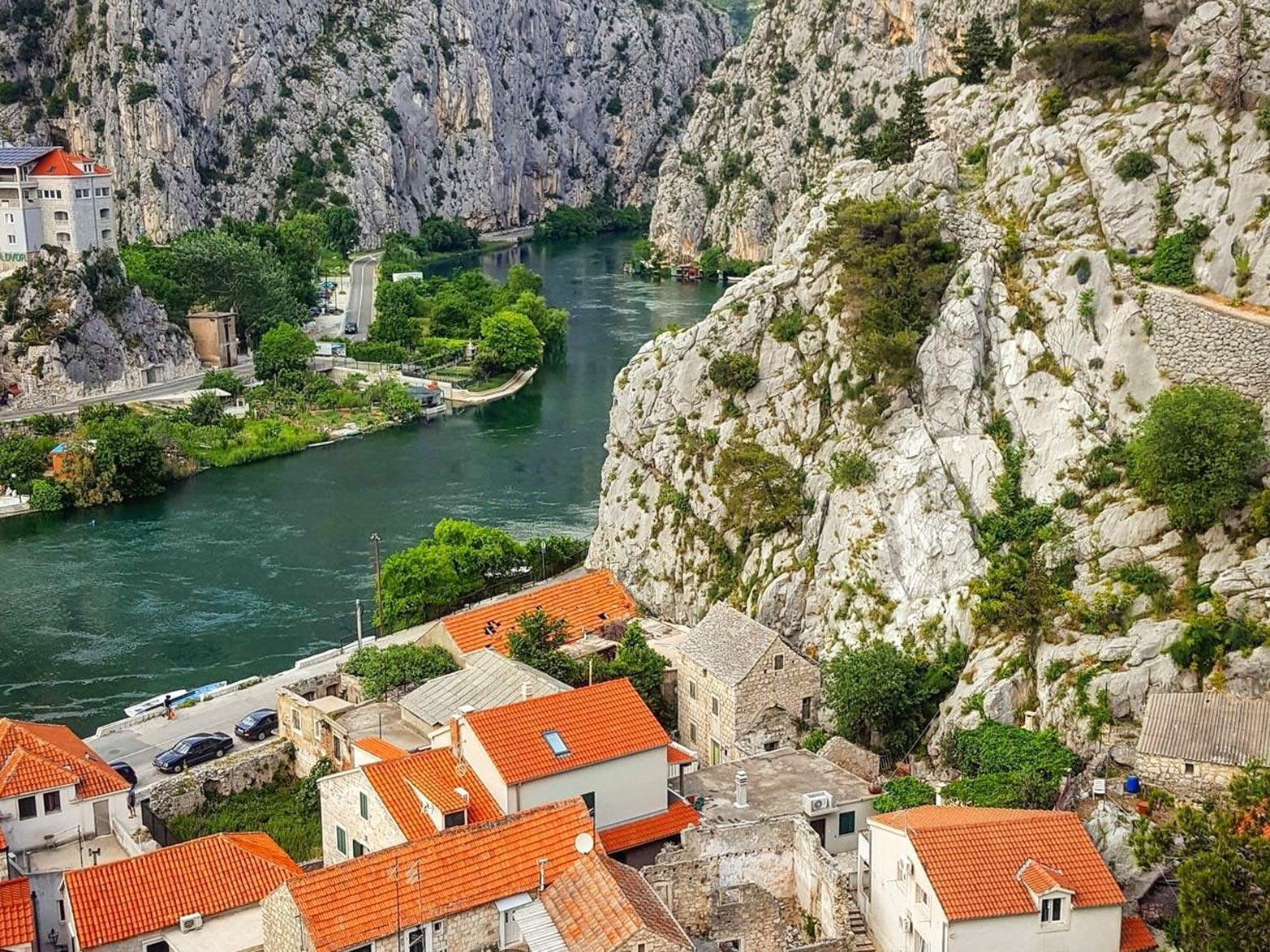 Famous costal town of Omiš with prime transfer by Blue Shark Split