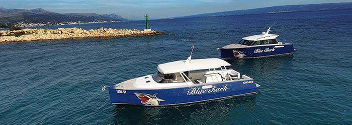  Blue Shark Boote auf dem Weg nach Hvar