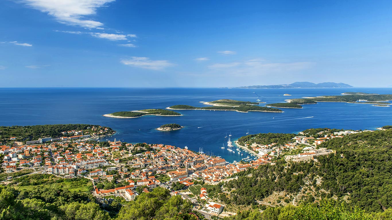 Erlebe den Nervenkitzel einer Bootstour von Split nach Hvar