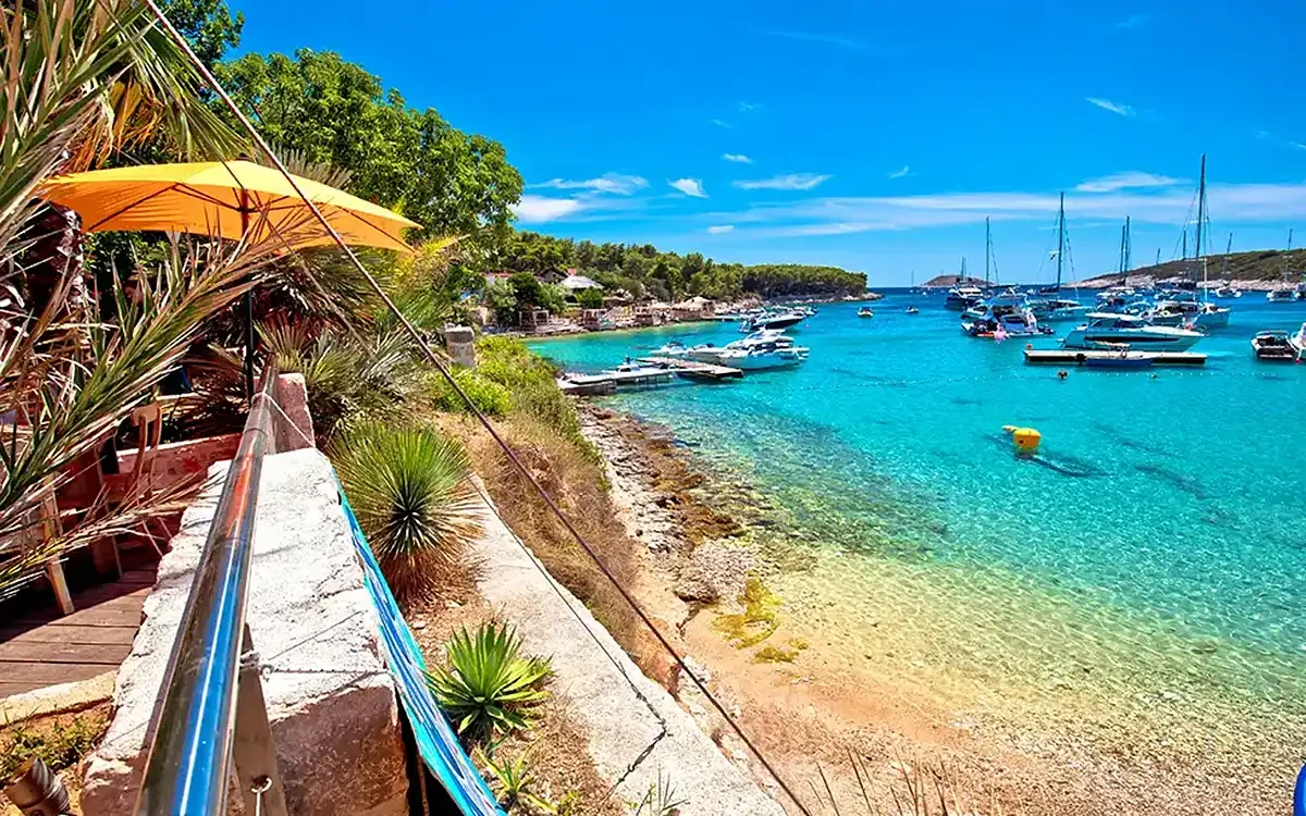 Opportunities for swimming and snorkelling - Pamižana Beach, Pakleni Islands