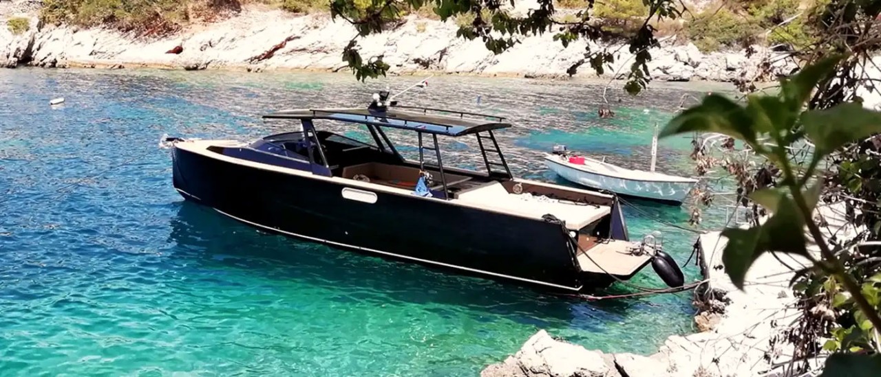 Blue Shark is introducing  a fleet of incredibly cozy Colnago 35 boats.